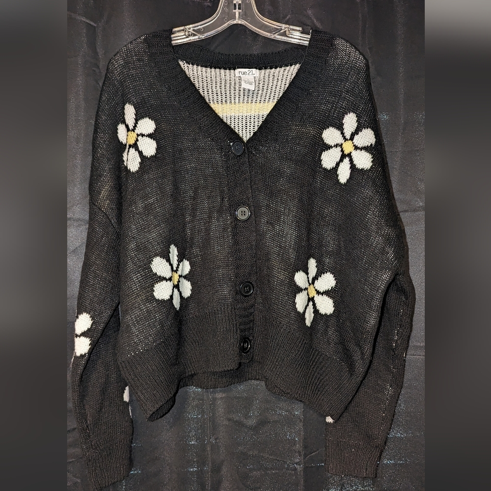 NWOT Rue 21 Daisy Cardigan
